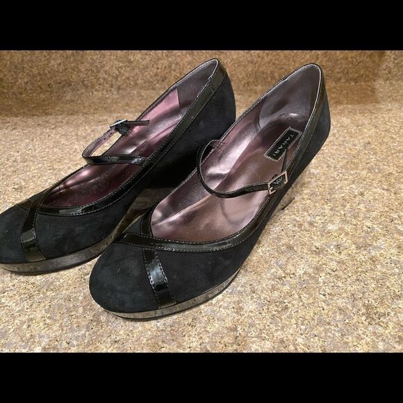 Tahari black wedge shoes size 8 - Picture 4 of 8
